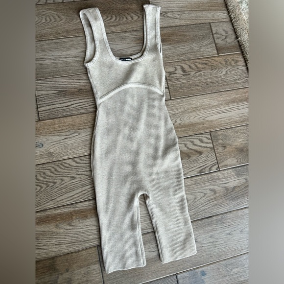 Fashion Nova Beauty And The Biker Short Romper - Oatmeal Size S - Picture 9 of 9